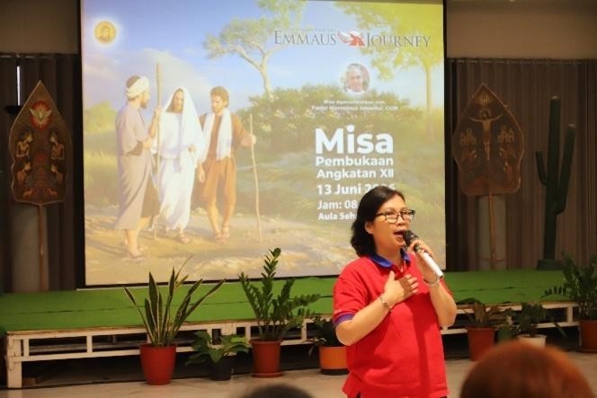Ibu Lita Ketua SKKS Santa Bernadet PinangPAKAI_1